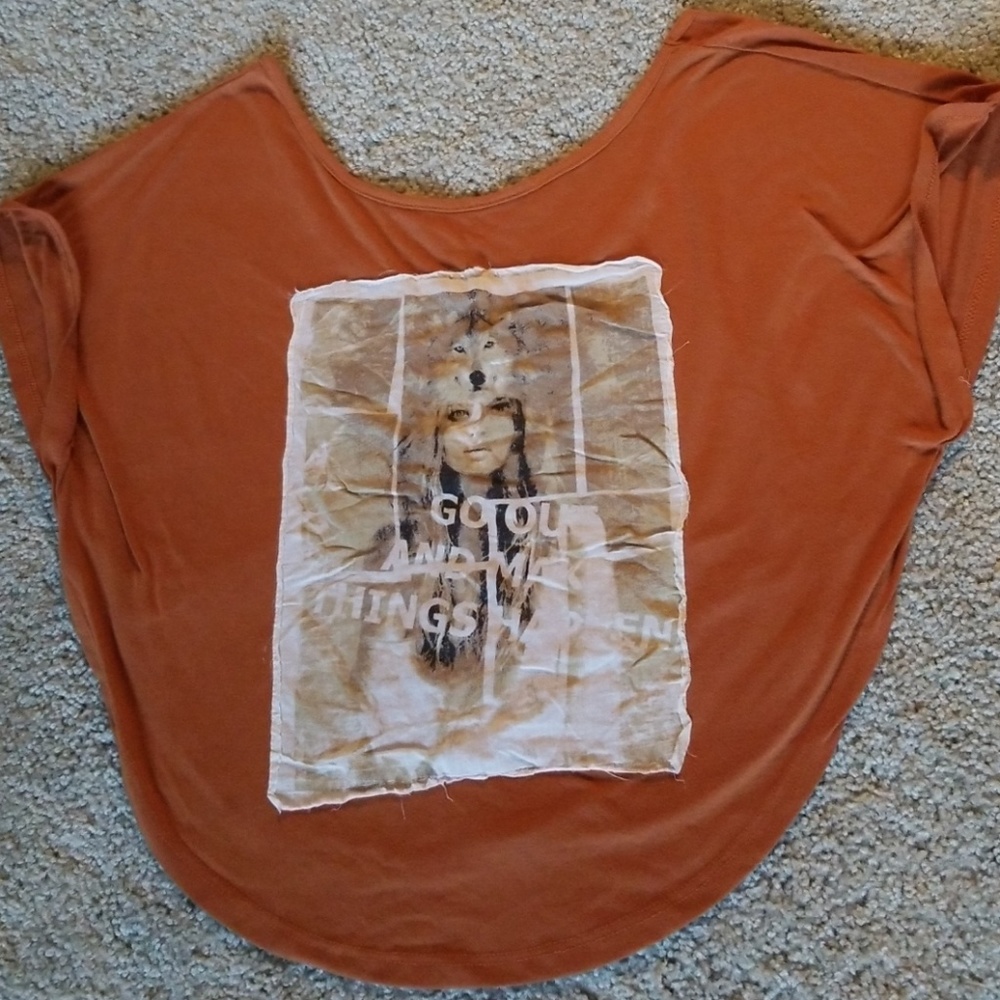 Short sleeved shirt